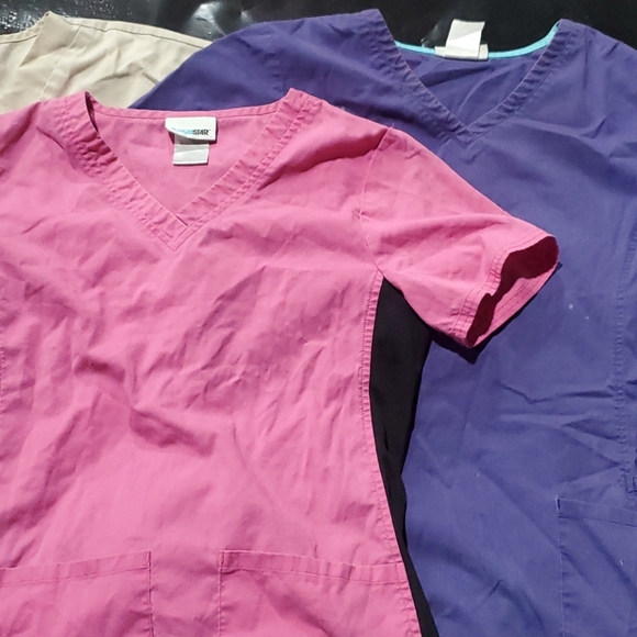 Scrub top bundle - Picture 3 of 3